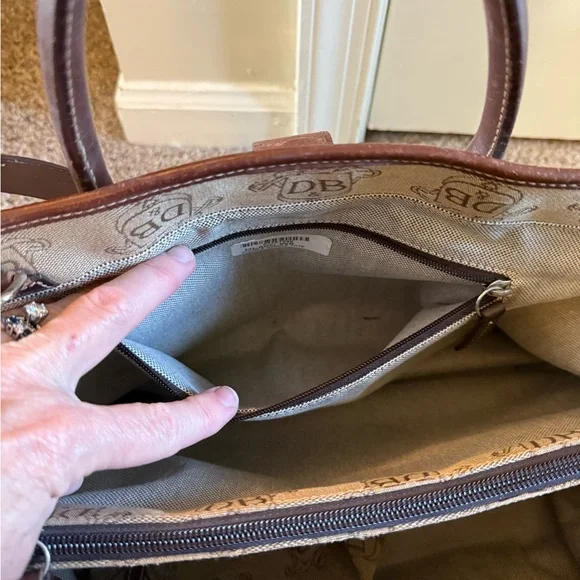Dooney & Bourke Big Handbag - Picture 4 of 12
